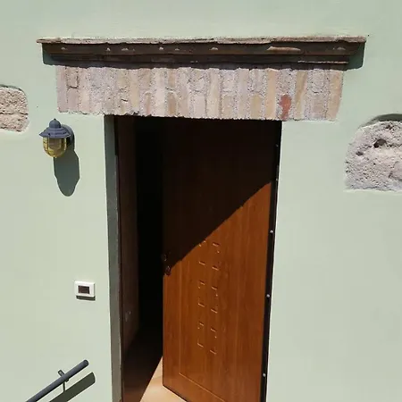 Sotto Al Portico *