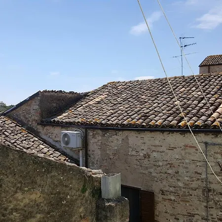 Sotto Al Portico